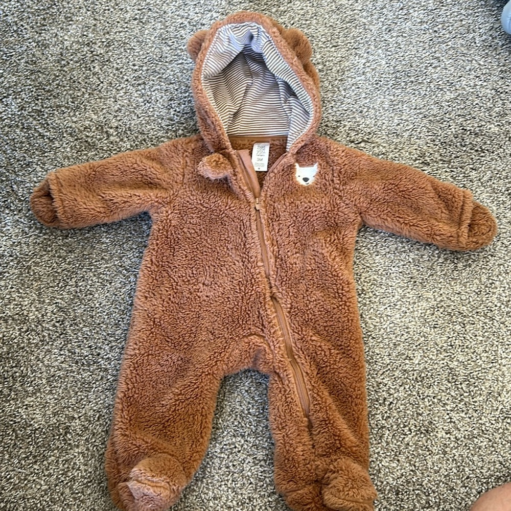 Bear onsie